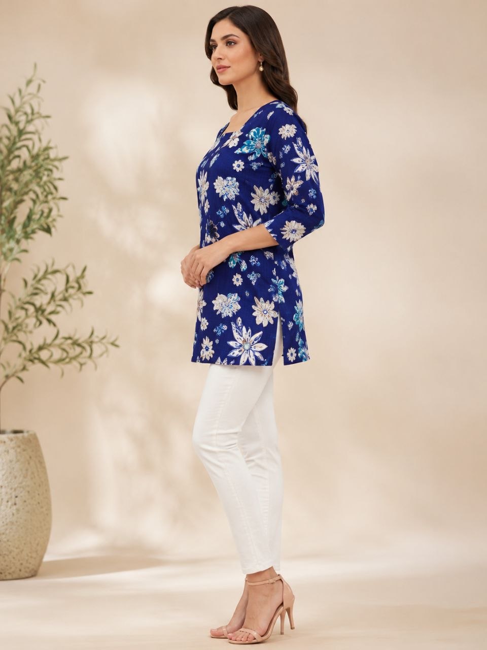 Raaya Closet Heritage Couture – Women's Blue Floral Mill Print Tunic