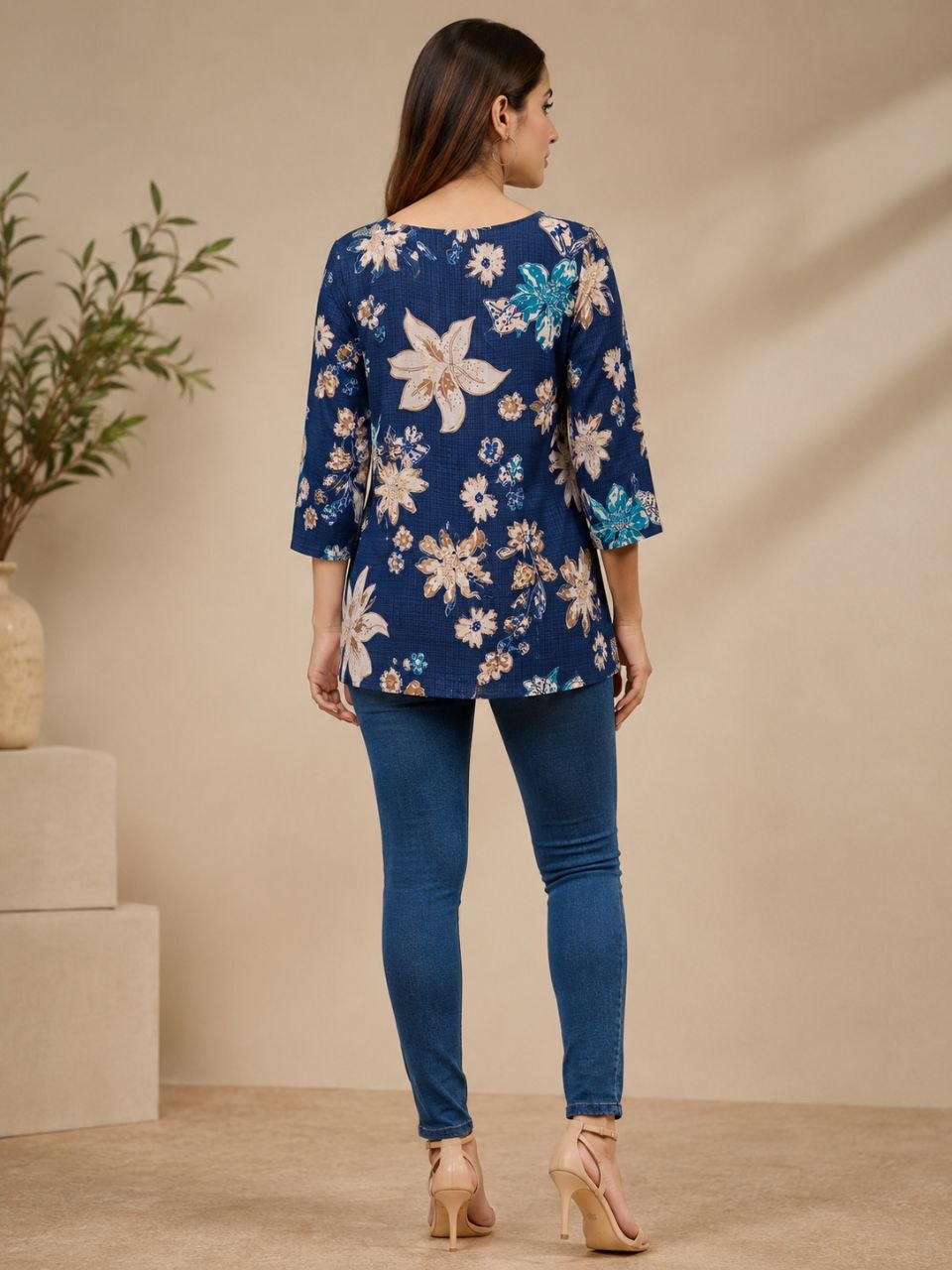 Raaya Closet Heritage Couture – Women's Blue Floral Mill Print Tunic
